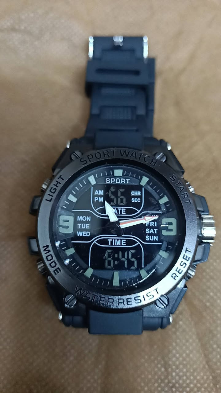 السلام علیکم..
ساعه رجالیه عسكریه وریاضیه 30000 ..

تتميز بشاشة عرض مزدوجة (تناظرية ورقمية).
تحتوي على أزرار للتحكم في الوظائف مثل "الوضع" (MODE) و"الإضاءة" (LIGHT) و"البدء" (START) و"إعادة الضبط" (RESET).
مقاومة للماء (WATER RESIST).
تتضمن وظائف رياضية مثل ساعة التوقيت (CHR SEC).


**إذا كنت صاحب هذا الإعلان وتريد حذفه لأي سبب، رجاءا أرسل رسالة إلى الدعم الفني**