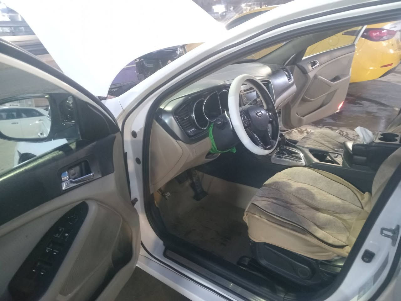 السلام عليكم مرخصت مدير الكروب اوبتيمه موديل ١٣ خليجي السياره بيه ٤ قطع صبغ السياره بصمه شفتات بل الستير مكينه كير حداديه تخم تاير السياره حلوه وحلى من الصور. مكان السياره واصط العزيزه      رقم أربيل سعره 95 وبيه مجال قليل رقم ***********
