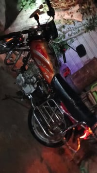 دراجه فيوم للبيع  مديل 2009  كلك مكفوله من السرقه السعر 350 بيها مجال ...