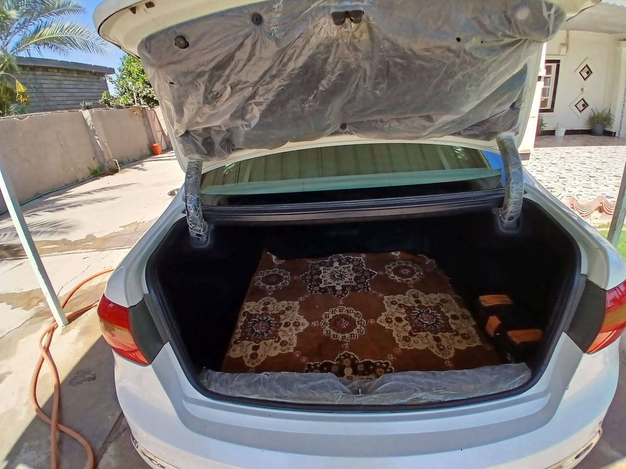 كيا كادينزا خليجي موديل 2012سياره فول مواصفات رقم السليمانيه  بصمه فتحتين سقف تبريد قطعتين تحكم ستيرن كامره خلفيه اشاير بالمري طبكه مرايات ويه االبصمه سياره فول الفول تبريد ثلج  تدفأ كله شغال تحكمات ستيرن كهربائي تحكمات كشنات كهربائيه سياره مكفوله ما عده بارد خفيف بل باب كدر شبر باب لخلفي ليمنه وصلحته  وبيه قطعه واحده  جاملق لايمن الي كدام بس صبغ محرك 3500 محرك مال شركه مالها بلادي ما مفتوح  بيع او اذا رهمت مراوس حسب القناعه مو مشكله السعر130وبيه  مجال بصيط  ***********
