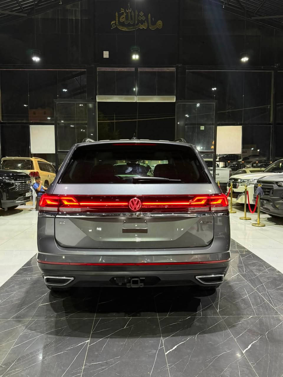فولكس ولگن اطلس VOLKSWAGEN ATLAS 
موديل. ٢٠٢٥
ماشية. ١٦ الف 
ضرر: باب و جاملغ ورا مصبوغ بدون دواخل رقم شاصي بالمنشور 
ارباك : بس بردة ، ستيرن او داشبورد ماطاك سليمة ١٠٠٪؜١٠٠
مواصفات : بانوراما ٤*٤ دبل اكسل كوشنات جلد بارد او حار شاشة كبير ويل جبير بردات بيلادي
 رقم شاصي : 1V2KR2CAXSC553401

السعر. ٢٨٨$ ورقة وبي مجال

كورك : ***********
اسيا : ***********
عنوان : شركة ريبوار سالار صالح عل شارع ١٠٠م منطقة معارض 

تترقم. اربيل. دهوك. سليمانيه
