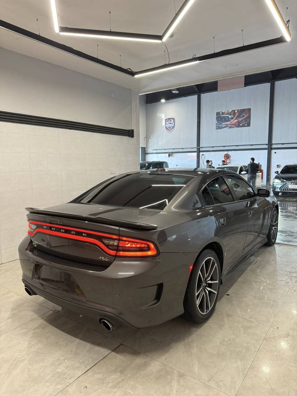 دوج چار جه ر موديل ٢٠٢٣  RT  V8
سيارةبدون رقم تترقم شمالي فقد
كاتي  ٣شهر عندك مجال الرقم سياره
بيهة جاملغ و بونت سبخ بدون ايرباگات 
فول معدل فتحة مابيهة سياره داخل احمر
السعر رقم موبايل موجود 

***********📞كورك +واتسئاب
