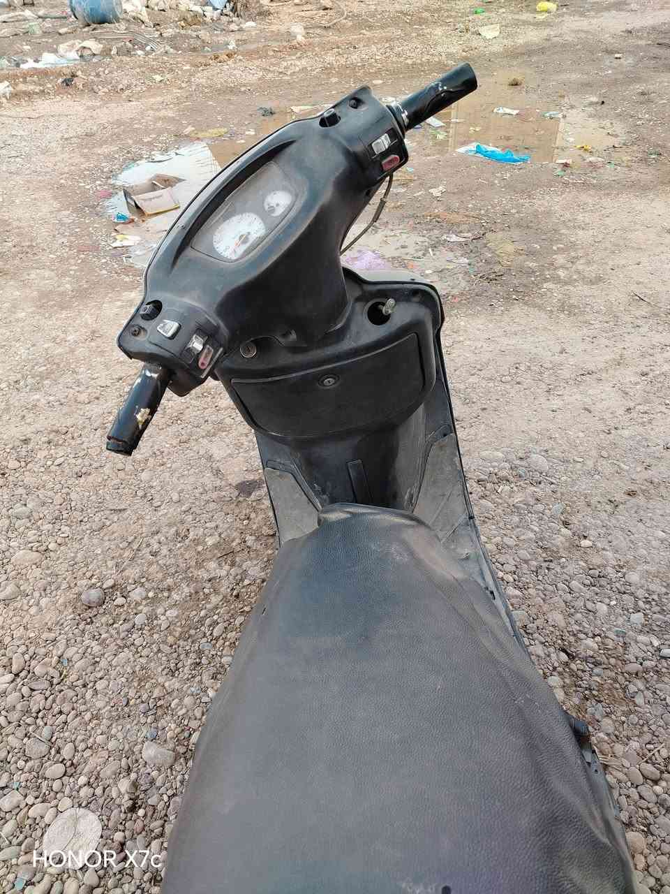 دراجه للبيع نظيفه وشغاله كهربائيات كلهه شغاله سعرهه 250
وبيهه مجال قليل للااتصال ***********
