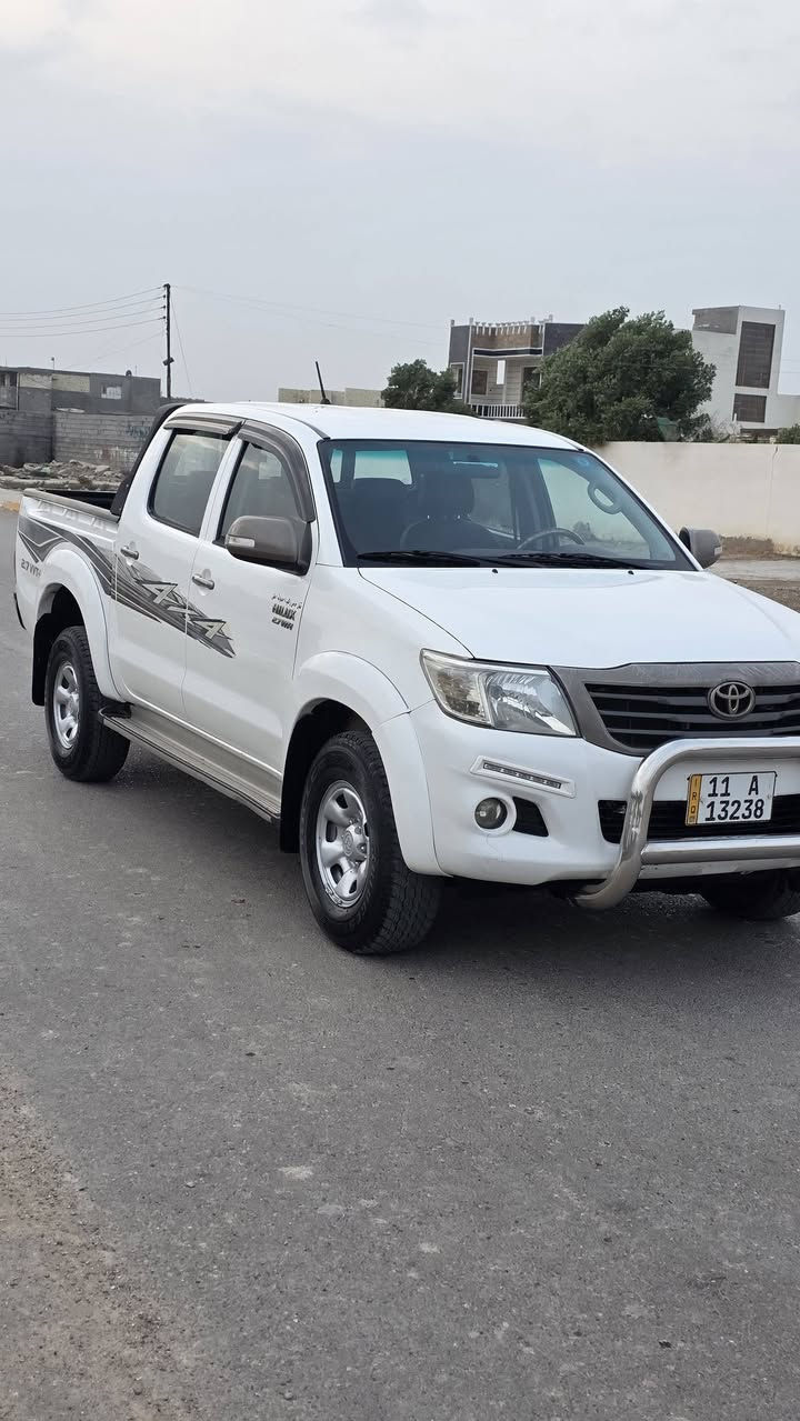 سلام عليكم بيكم هايلوكس البيع موديل 2013 فرويل كويتي اصل رقم بغداد دوالي اتوماتيك فول موصفات مكفول كفاله عامه من كلشي مكينه ما مفتوحه تخم تاير جديد برستون السعر ٢٢٠ورقه مكان السياره بغداد الهاتف ***********
