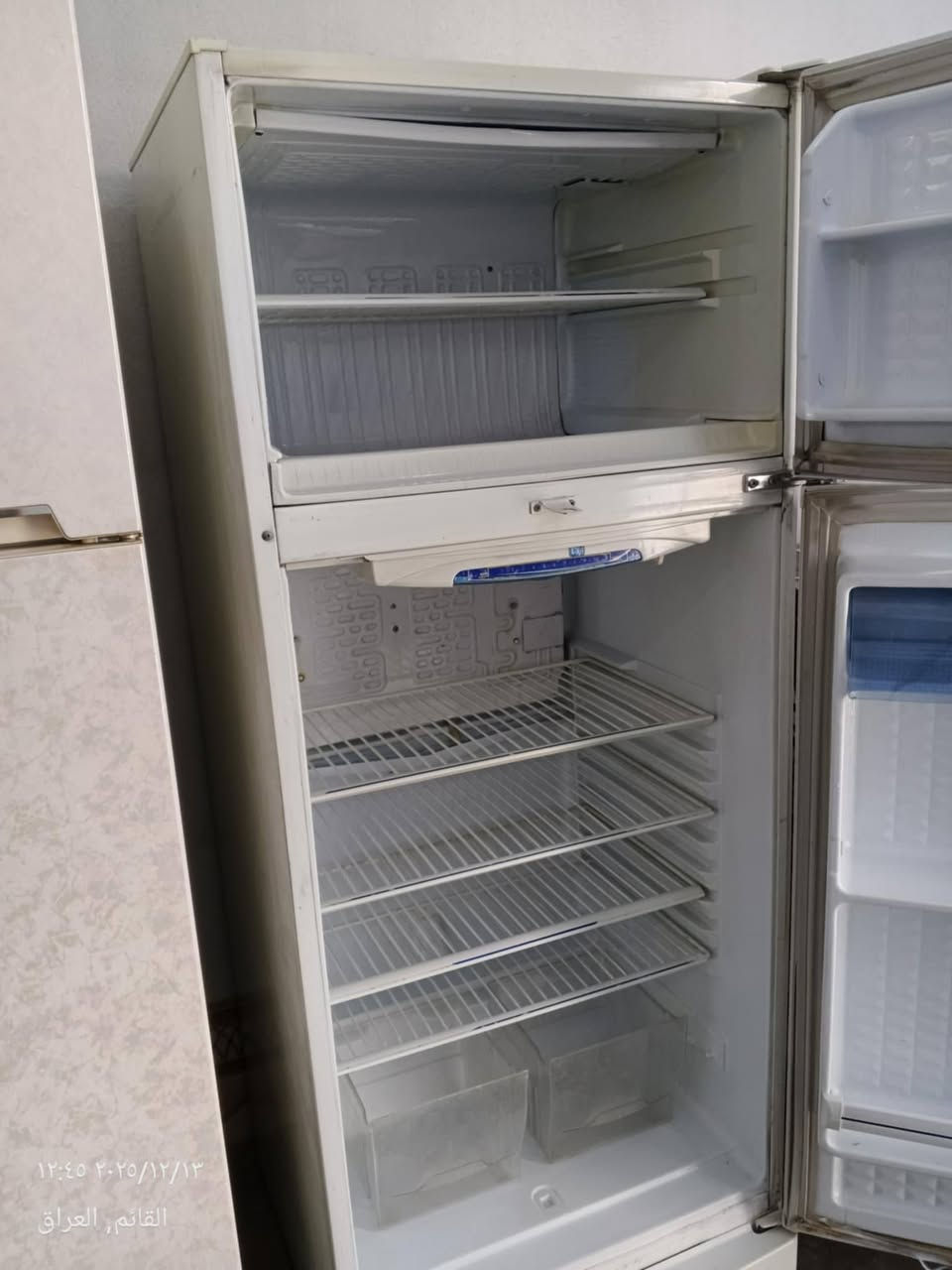 ثلاجه كونكورد حجم 18 بلادي
250 بيها مجال 
الرمانه الحويجه 
***********
