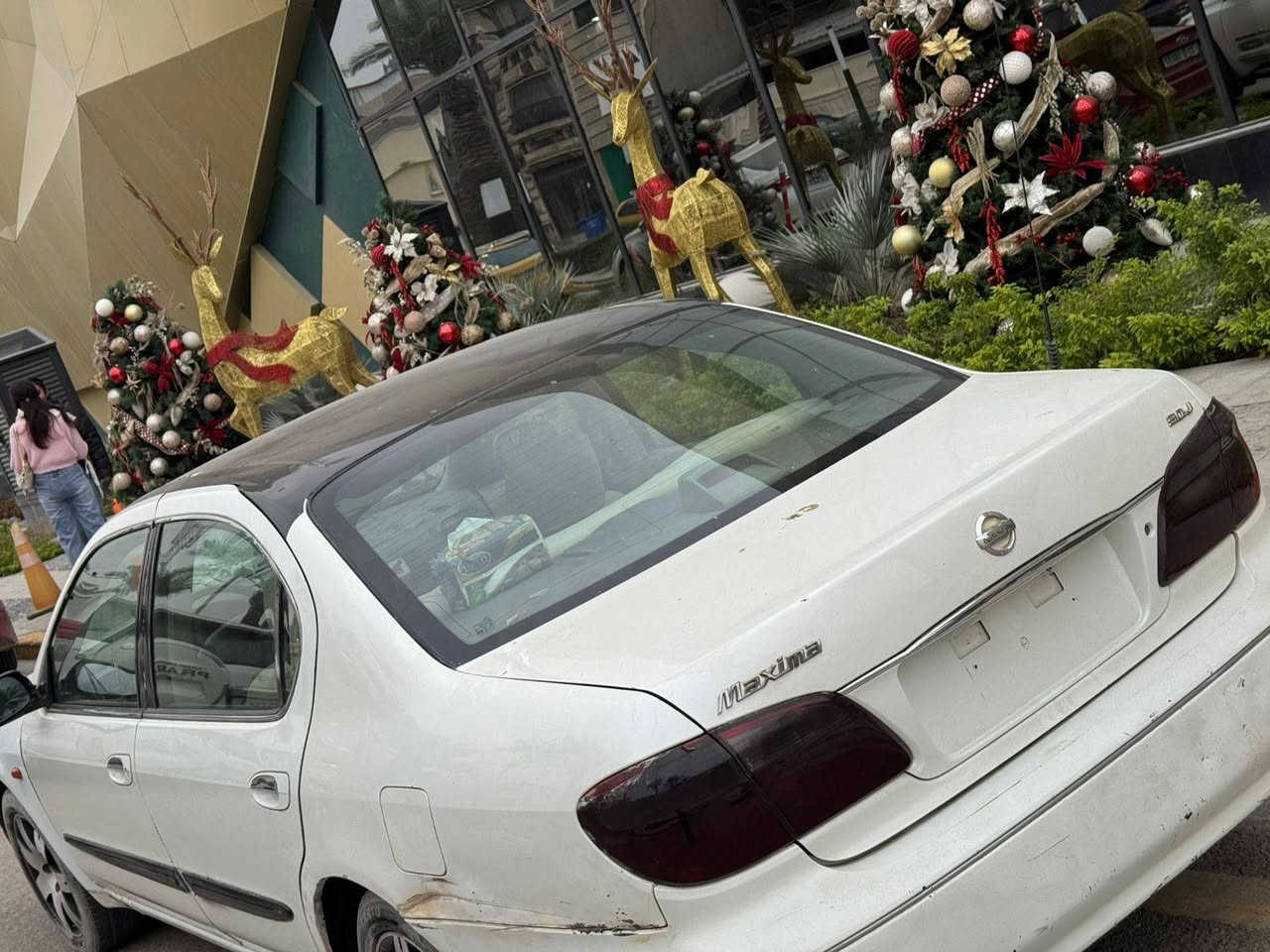 السلام عليكم 
نيسان مكسيما 2008 للبيع او للمراوس 
كير ومحرك بلاد لاتنقيص ولا تبخير 
السيارة نضيفه مال مزاد اوراقها كامله حتى استمارة ساحب كلشي مخلص بوجهك تروح ترقم بغداد 
دوشمه جديده يرادلها ملاحضات بسيطه 
العنوان:بغداد المنصور 
***********
