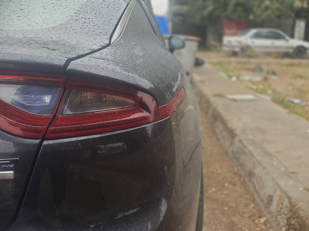 فرصة مميزة لعشاق السيارات الرياضية الفخمة ✨
Kia Stinger 2021 GT-Line أداء رياضي وتصميم أنيق يجمع بين القوة والراحة.
📍 المواصفات:
موديل: 2021
النوع: كيا ستنكر – GT Line
المحرك: 4 سلندر تيربو
الرقم: أربيل
اللون: نفطي مميز
الممشى: 83 ألف ميل
⚙️ التجهيزات والمميزات:
سقف بانوراما
مقاعد جلد مع تدفئة (Seat Heating)
نظام Auto Stop لتوفير الوقود
شاشة كبيرة متعددة الوظائف
شاحن لاسلكي (Wireless Charger)
حساسات وكاميرات
نظام قيادة رياضي
تايرات  حجم 19طسة ناعمه Two Size رياضية
🔧 الحالة:
حادثها جاملغ جهة الراكب وتم إصلاحها
إيرباغ الستيرن فقط طاك وتم إرجاع سستم السيارة
السيارة إدامة كاملة
كير بدون أي نقص
دهن نظيف مع نانو كوتينغ (Nano Coating) لحماية الطلاء
السيارة جاهزة طخم تايرات تو سايز ويل فاخر 1500دولار 
دهن كير جديد إدامة كاملة
💰 السعر المطلوب:
185 دولار وقابل للتفاوض للجادين.

📞 للاستفسار:
***********
📲 واتساب متوفر بغداد, العراق
