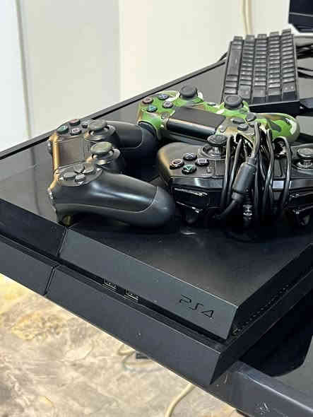 120 قفل وياه 3 جويستكات وحده منهم تحتاج تبديل بطاريه فقط
***********
