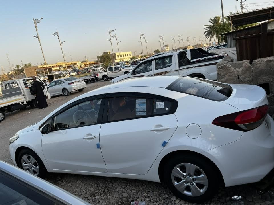 السلام عليكم جميعاً    كيه سيراتو موديل 17 كفاله عامه مكان السيارة بغداد المدائن غير متواجد على التواصل اني مكلف اتصل على صاحب السيارة ***********
