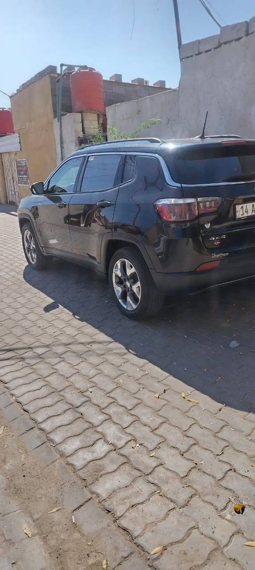 السلام عليكم جيب كومبارس موديل 2020 للبيع فول مواصفات عدا الفتحة شاشه كبيره بصمة تشغيل وبصمة ابواب رقم بصرة انكليزي سنويه لل 27 كامرة كشن كهربائي وارد امريكي حادث بنيد مبدل للاستفسار *********** البصرة, العراق
