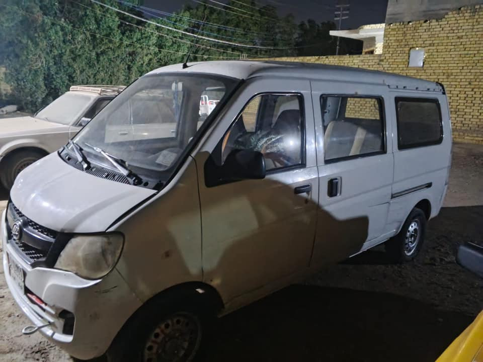 ليفان باص موديل 14راكب 10مكان ذي قار ناصرية 
***********
