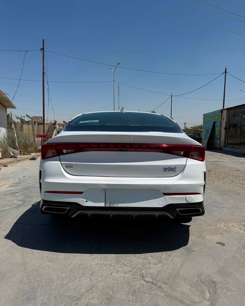 السلام عليكم 
للبيع 
K5 2022 
رقم واسط معوقين 
سونار بل منشور 
محرك 1600 تيربو 
ماشيه 73 
السياره وارد أمريكي 🇺🇸 
السياره جديده وأحله من الصور بعد 
مكان الديوانية 
اتصال على الرقم ‭***********‬
