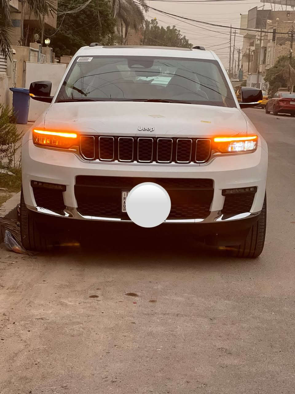 جيب كراند شيروكيL وكالة هارلم للبيع موديل 2021 مرقم بغداد مواصفات المتدد  كشنات جلد بيجي تدفئة تبريد رادارات 7 راكب بانوراما مواصفات المتدد معروف السيارة ماشية 27 الف كيلو السيارة بعدها بحالة الوكالة مكفولة من الصبغ والتبديل والبارد واي تعديل عدا بيها شخوط بسيطة اثر خباثة رايدها ب330 وبيها مجال للشراي مكانها الكرادة العرصات ***********
