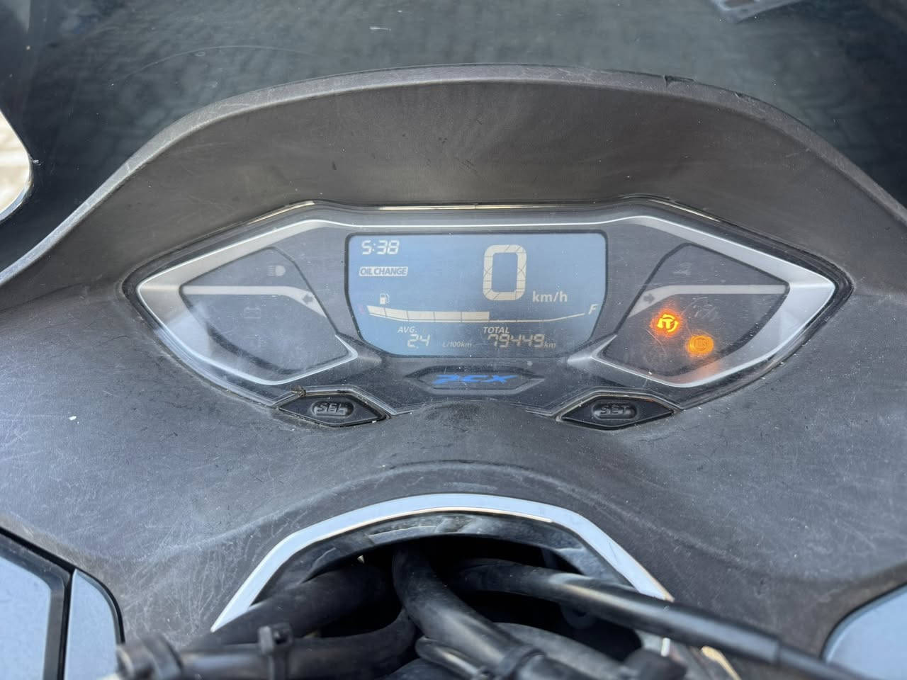 سلام عليكم هوندا pcx
بحاله الوكاله من معرض حمودي السيد نازله 
سعره 16 وبيهة مجال حك الجيه 
مكاني بغداد مدينه الصدر 
رقمي ***********
