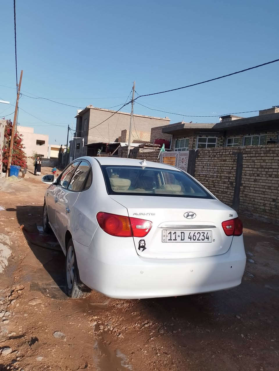 سلام عليكم الانترا للبيع 2008الون ابيض سياره مال جناي ويل 16محرك وكير مكفولات سياره بيه صفحه صبغ ابيع حزام  سعر 92بيه مجال  رقم بغداد الاستفسار ***********
