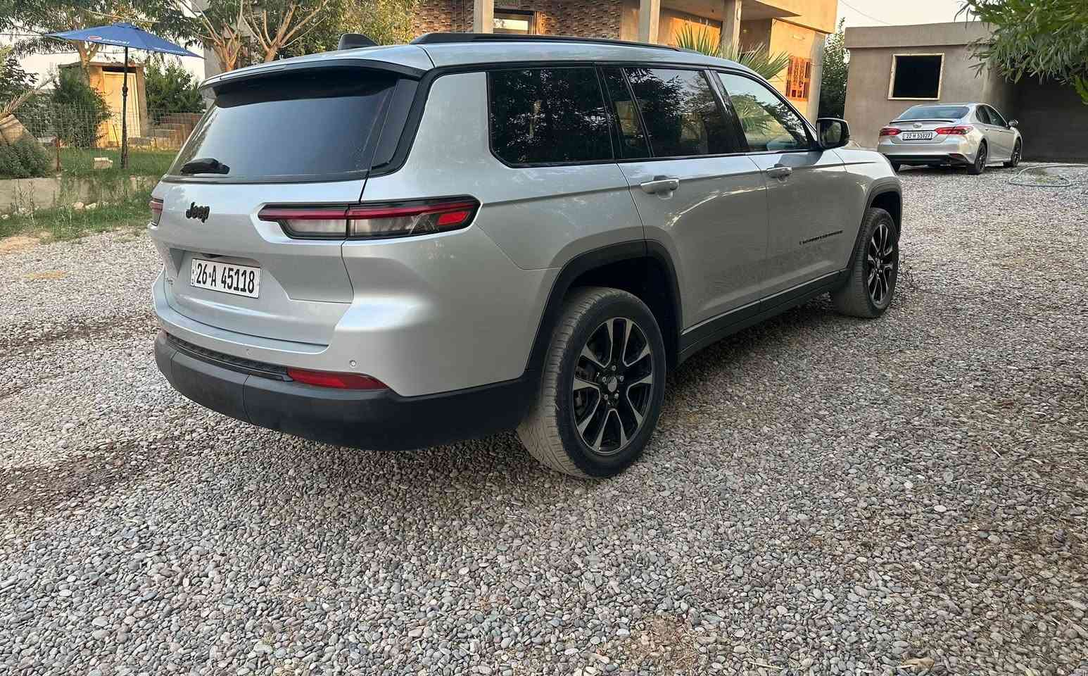 جيب گراند 2023 فول VIP
سبعه راكب ضرر جاملغ وبنيد تبديل بلادي نفس اللون 
بدون دواخل  ماشيه 53 mil 
السياره جديده وضع شركه 
السعر 285 $ بيها مجال قليل 
يرهم مراوس بكامري او كورلا موديل 20 و فوگ مع فرق نقد
مكان السياره الحويجه-الحلوات
*********** 
ملاحظه صور السياره بدون غسل
