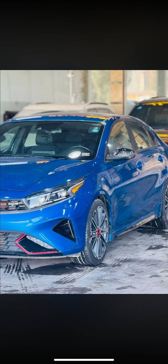 النوع :- كيا فورتي 2023
الفئه :- جي تي  لاين 
الوارد :- امريكي
رقم بغداد جديد تحويل 
العداد 52 الف mi 
اللون :- ازرق 
المحرك :-1600 ديربو 
فتحه 
بصمه 
لايت زينون بلادي 
رادار ٣٦٠ 
توقف ذاتي 
اشاطر مري 
رادار جانبي 
رادار خلفي 
وأردوا امامي 
سترين رياضي حرف D
ويل ١٨ 
بك لايت ليد
كشنات ختم جي تي وجلد ومخمل 
علما الكشن رياضي حضن 
شاشه كبيره 
شاحن واير ليس 
هند بريك بصمه 
اوتو هولد 
٣ انظمه
سماعات دمام 
اناره ترحيب 
بصمه ابواب 
السعر ١٥٥ وبيهة مجال
العنوان زيونة تقاطع ملعب الشعب ***********
