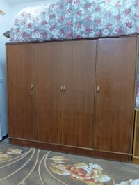 سلام وعليكم غراض لبيع مستعجل بسعر ٣٠٠.        ٠٧٧٢١٣٧٧٥١٧