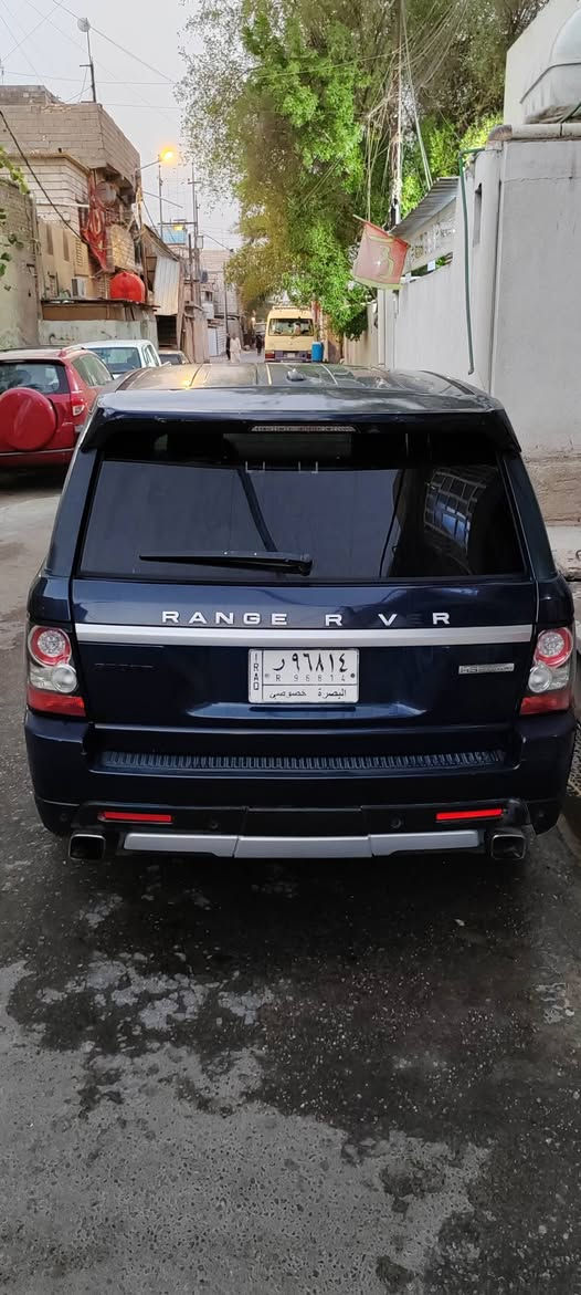 لسلام عليكم رانج روفر سبورت ٢٠١٣ للبيع صبغ قطعتين السعر ١٥٠ ورقة وبيهه مجال ***********
