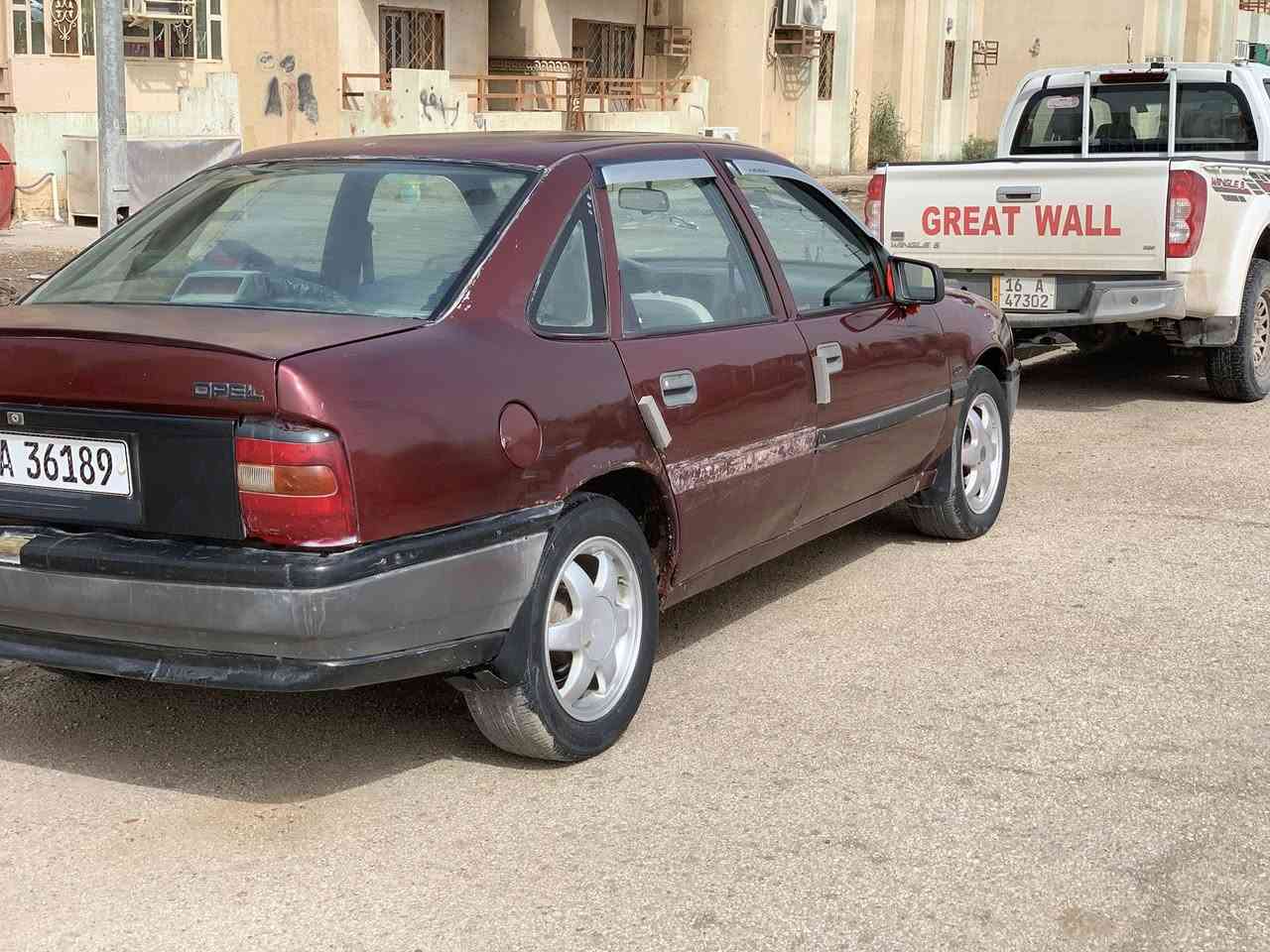 اوبل فكترا 92
سنويه لحد30بسمنه 
كير ومكينه وحداديه جيد جدا
تايرات جيد  الخلفيات نص عمر 
كهربائيات شغاله 
لايت زنون 
نواقصها بسيطه ماموكفتها 
سعر 27وبيها مجال بسيط 
متوازي ع بيعتها 
***********
