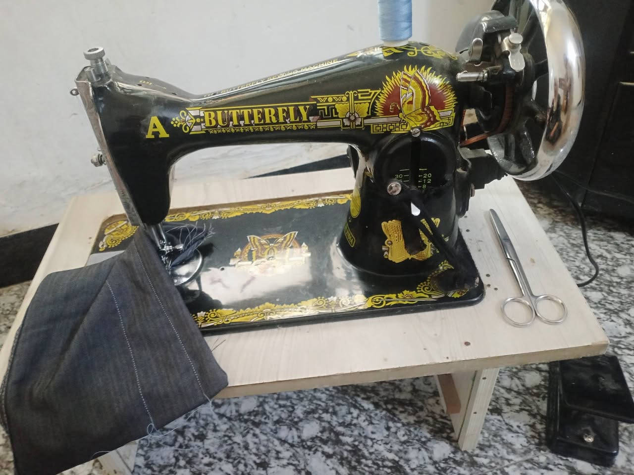 مكينه فراشه يخبل خياطه قليل الاستعمال مع ميز ب 50بيه مجال قليل


**إذا كنت صاحب هذا الإعلان وتريد حذفه لأي سبب، رجاءا أرسل رسالة إلى الدعم الفني**