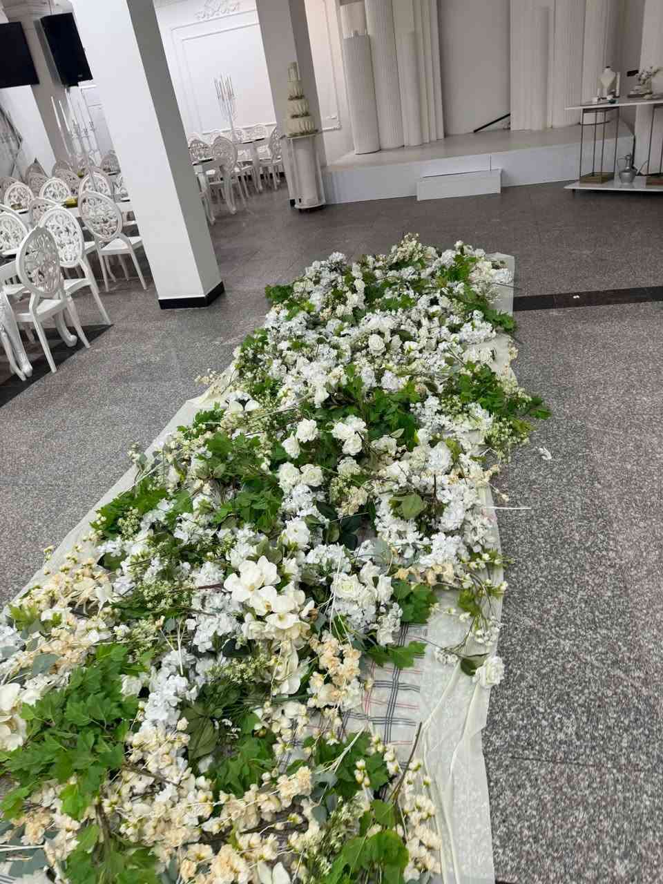 كمية ورد نظيف جداً للبيع 
للاستفسار الاتصال على الارقام
*********** واتساب

