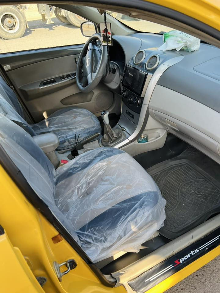 سلام عليكم BYD G3 للبيع سيارة
سيارة بدون ضربة ولا تبديل ولا صبغ 

مكينة وكير  هوندا يابان بل جيس المكينة صرلها شهر من مشدودة تبريد ثلج ❄️ صدر امامي خلفي حديد 

سنوية بسمي رقم بغداد سنوية 2030 مصفرة هيئة وخط وبحث وغرامات ما عليها الف 

مكاني بغداد محمودية ***********
