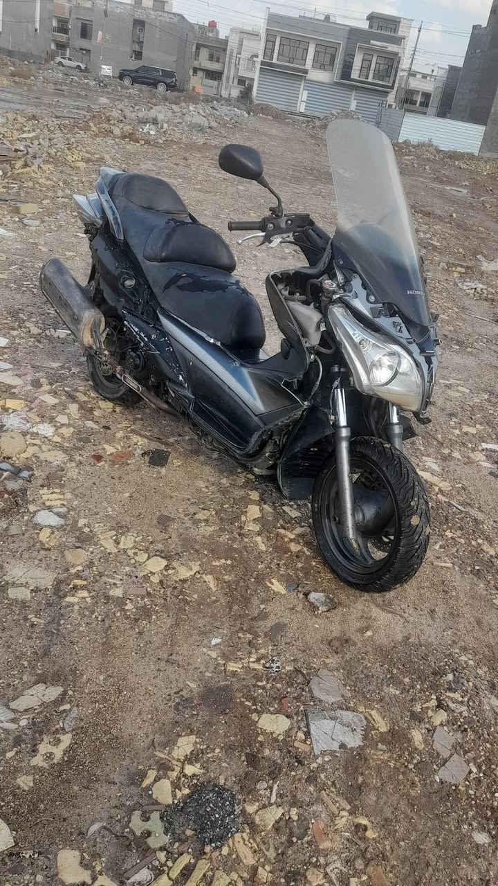 سلام عليكم دراجه سلفر ونج للبيع.           ٩٠٠.                   ***********
