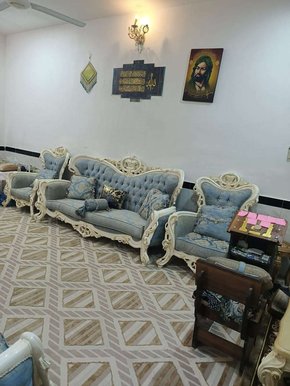 السلام عليكم تخم للبيع نضيف كلش مشترينه ب مليونين و٦٠٠ يردونه ب مليون و٦٠٠بي مجال بسيط المكان ديوانيه حي الجامعه للاستفسار الاتصال على الرقم *********** بي واتساب
