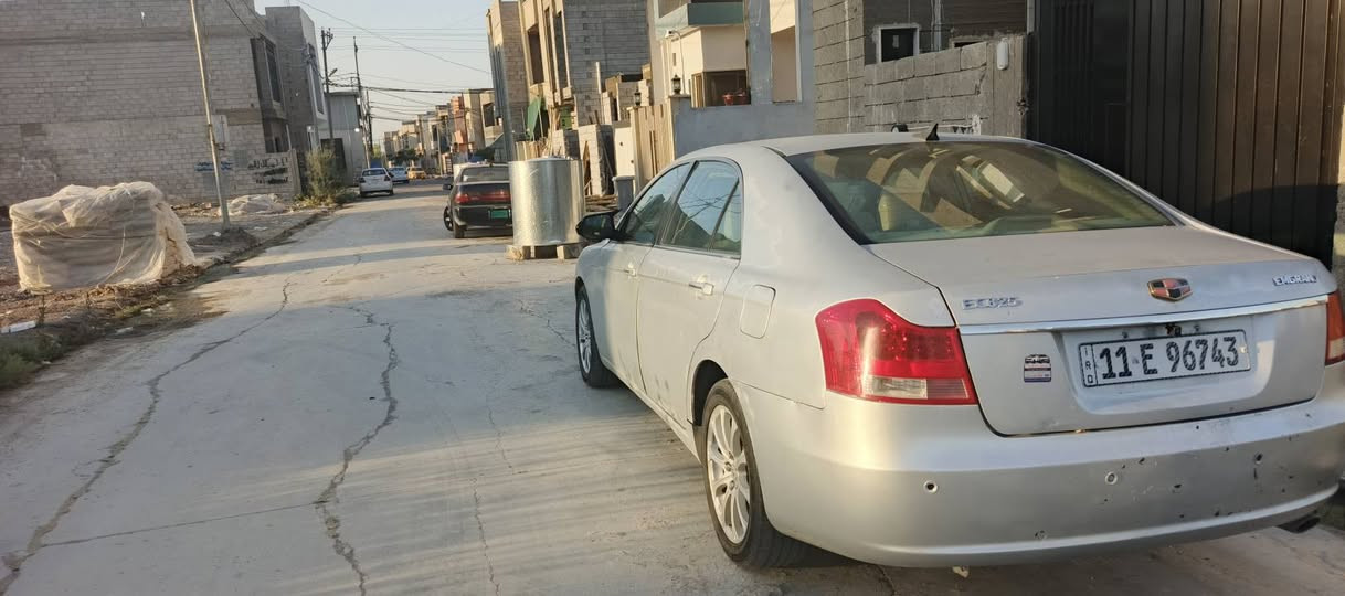 رقم بغداد انكليزي جديد
موديل ٢٠١٣
محرك ياباني مستبوشي (بلادي شركه) 
كيى ياباني AT  (بلادي) 
فتحه سقف 
كشنات جلد
شاشه 
كامره دوارة
حساسات خلفية
تبريد قطعتين
وهواي مواصفات المعروفه عنها 
صدر جديد 
محرك شرط
كير شرط
ترايك وين مايعجبك
السياره بيها جراد ونواقص كلش بسيطه 
سعرها ٦٦ وبيها مجال بسيط
مكانها موصل جانب الايسر
***********
