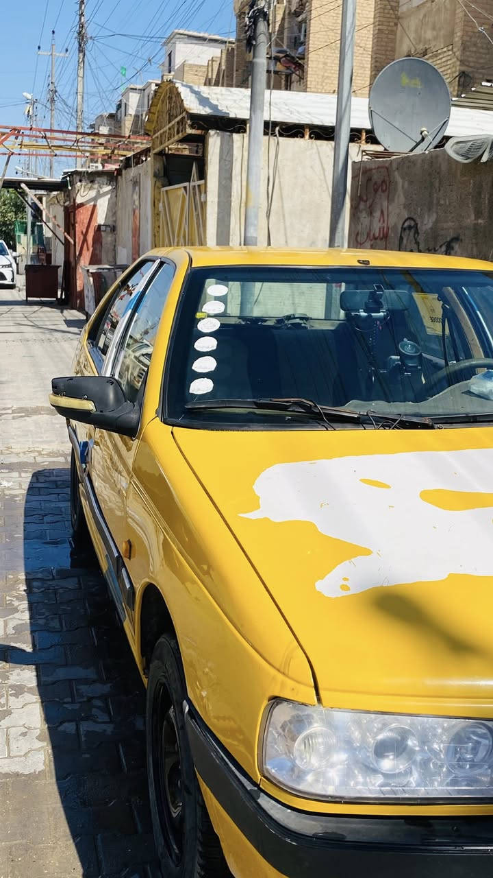 السلام عليكم بيجو 405 للبيع موديل 16 السياره قبل 3 اشهر اخذتها جهزتها كامله درايم شفتات جدد كهربائيات جدد شغال بيها نواقص قليله قفال باب بصف السايق تلبيسات مساطر مال بيبان شغلات خفيفه سنوية منتهيه صارلها 5 سنوات من اخذتها غرامات تقريبا 50 الف انه اشيلهن بس هيئة من خذيتها ماعرف شكد 100 او 200 يطيحن من السعر 40 وبيها مجال حك سنوية منتهيه والهيئة فقط تجي تشوف بعينك اوديك او انطيك رقم راعيها شرط تحويل 

وتساب فقط ***********
