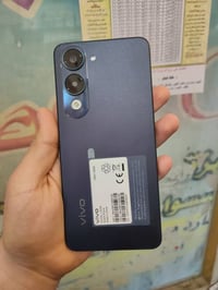 vivo  Y04 ذاكرة 128 رام4+4 بدون غراض جهاز نظيف كامرات تخبل شحن سريع تا...