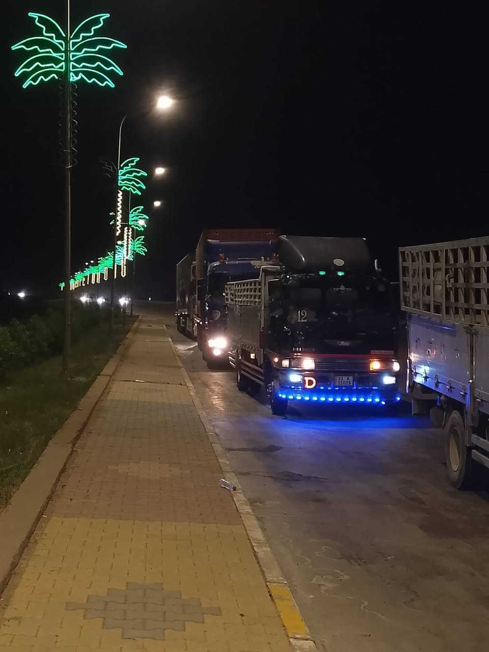 هينو طيره محرك 80خط واحد لا تنقيص ولا تبخير كير وكسل أنكر تايرات 17ونص تخم تأير كبات ستيل سبايدر ستيل موديل 91 سته وربع بلاديه سياره خير من الله حماوه صفر دشبول مال أنكر صفاح 80اربع قطع ينفتحن المو شراي لا يعلق سعره سياره 195بيه مجال رقم الهاتف ‏‪***********‬‏/‏‪***********‬‏
