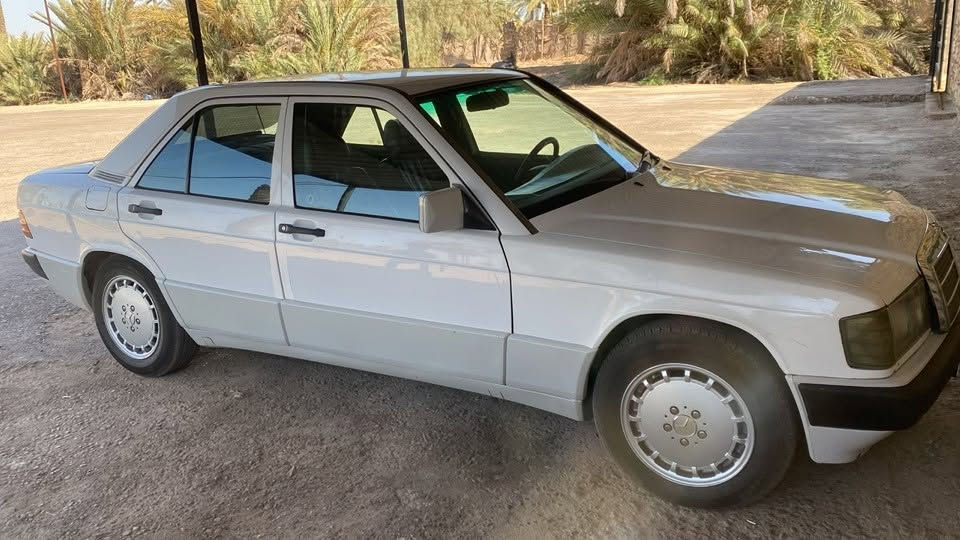 مارسدس طيارين 190
موديل 91
السياره بلاديه
صبغ جاملغ امامي جهة الصدر فقط 
سنويه ولوحات وهزة جديده 
رقم اربيل دولي 
تحويل ثاني يوم 
مكاني بابل 
سعرها 60 وبيها مجال بسيط 
للاستفسار 
***********
