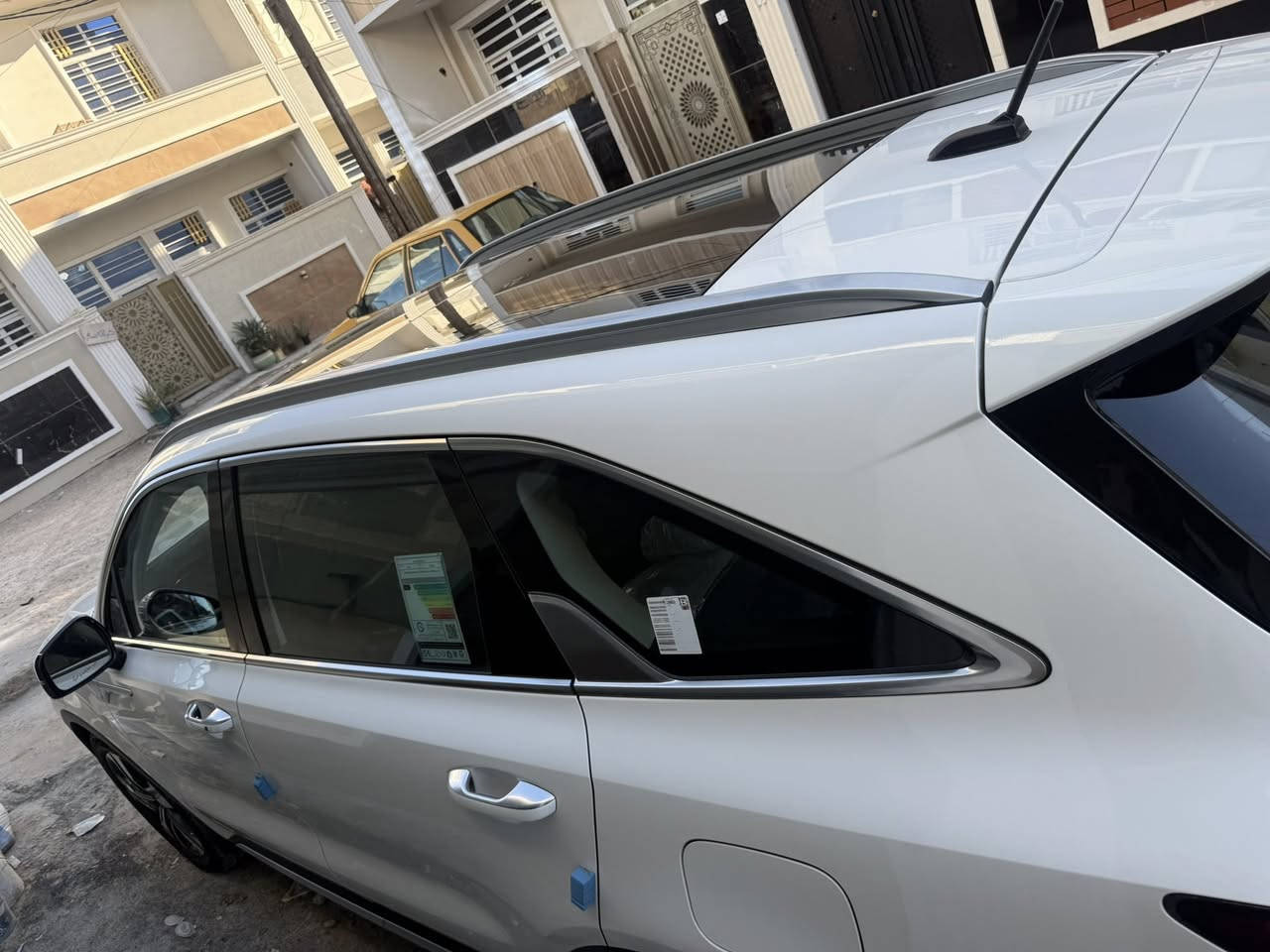 السلام عليكم سورنتو فول مكفوله  ٢٩٠ الف بيه مجال.  بغداد  ‭٠٧٧١ ٨١٣ ٨٨٣٨‬
