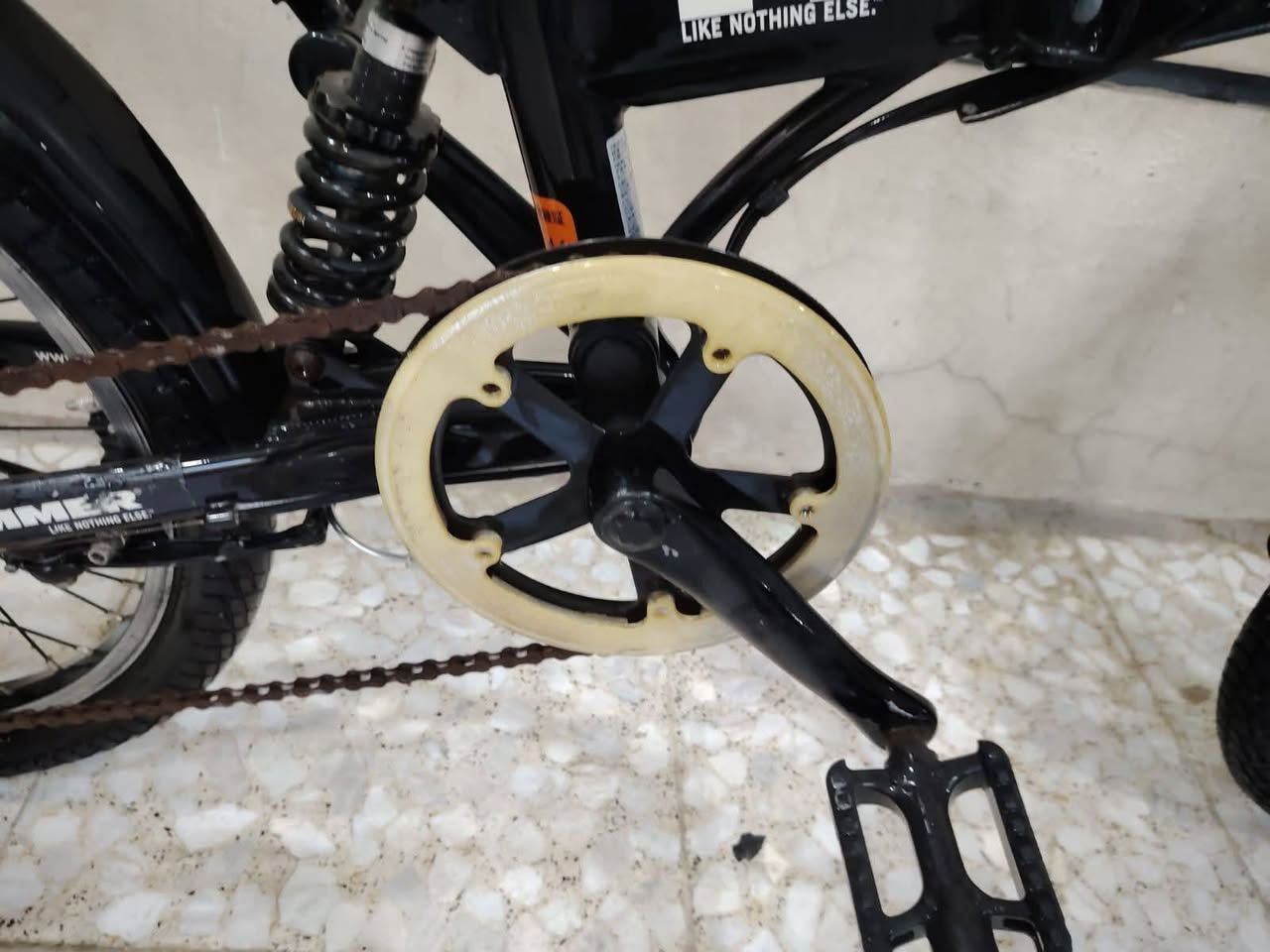 السلام عليكم ورحمة الله وبركاته
بايك موديل  طبك ماركه همر العالميه حديث 
باله ياباني النضافه فول وضع
 حاويه فول لشه مضلع فول 
 حجم ٢٠ بريكات مخده حديث 
  سستم كامل شيمانو
يدات فر شيمانو اصلي   
قطعه روعه وضع شركه 
عكرب ماركه اصلي شيمانو 
فول ختم شركه موصفات 
كير ٦ / ١  شغال سستم كامل 
غير مستخدم داخل العراق
السعر 150 الف و بي مجال للشراي
عنوان بغداد منطقة الاعظمية
هاتف ***********
الاستفسار واتساب
