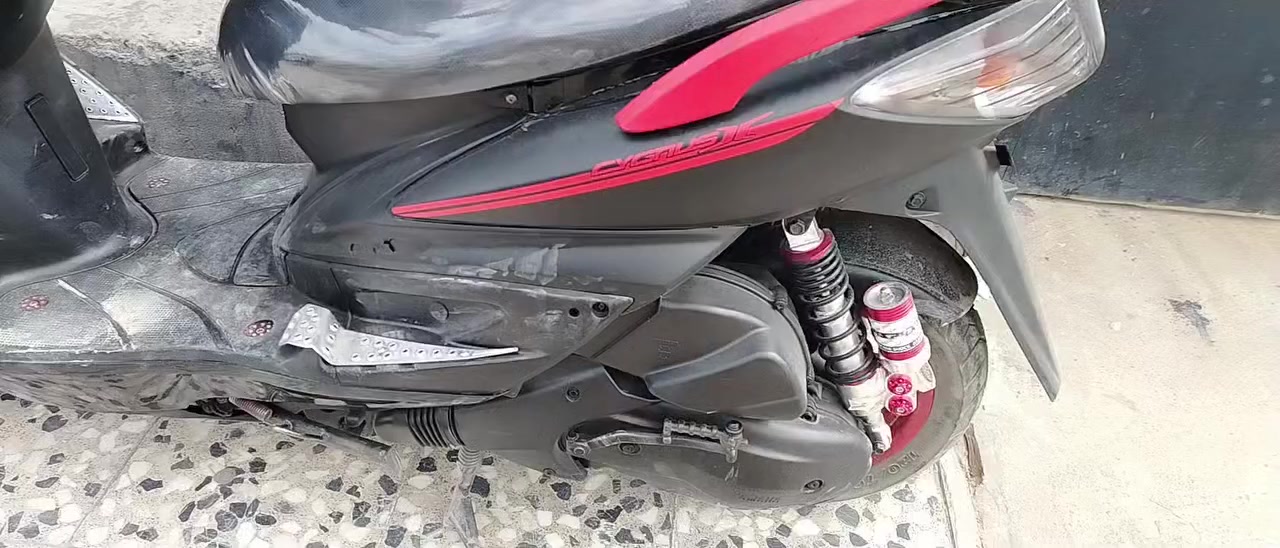 سلام عليكم سكنس ياباني كفاله عامه مابيها اي نقص شاري لا تجي خاص بي وتساب ***********  بغداد لغزالية سعر واحد و ٢٠٠
