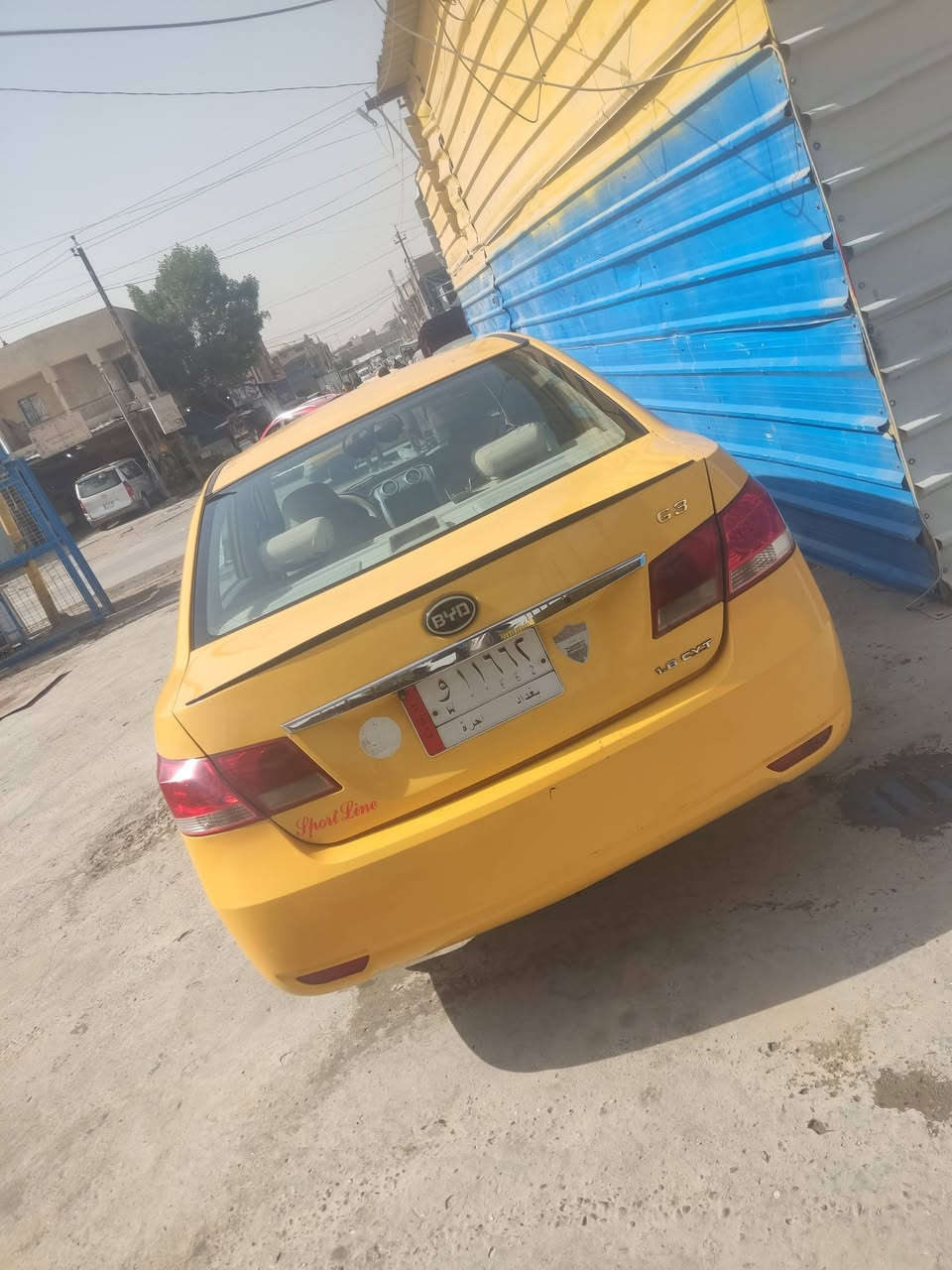 بي واي دي 2014
سياره مكينه وكير خير من الله تبريد وكامله مابيها شي 
بس صدرها تعبان 
مكاني بغداد شرطة رابعه وسريع حي العامل بين شغلي وبيتي يعني بهاي مكانين موجود 
رقمي *********** 
سعرها سيارة 45
