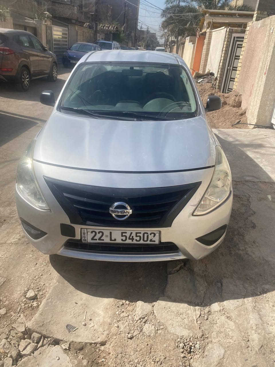 سني هندي 2018 ماشيه 164 اربيل باسمي بيها صبغ 3قطع بدون داخل جملاغات خلفيه وبنيد 
السعر 83 وبيها مجال للاتصال ***********
