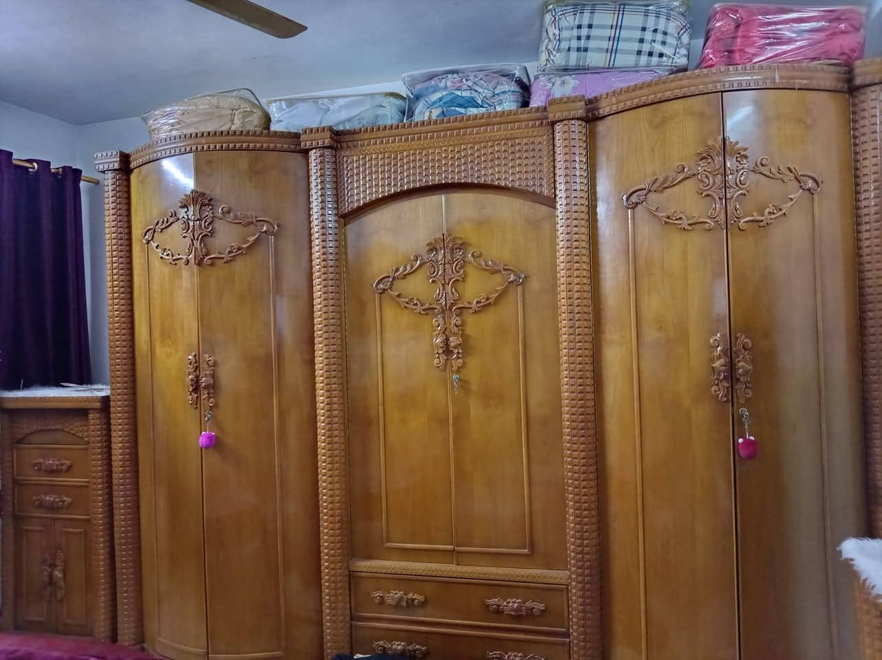 غرفه نوم ابراج عراقي للبيع  داخل خارج صاج خشب 5 ملم
السعر مليون وبيها مجال 

التواصل الاتصال على الرقم *********** او خاص
