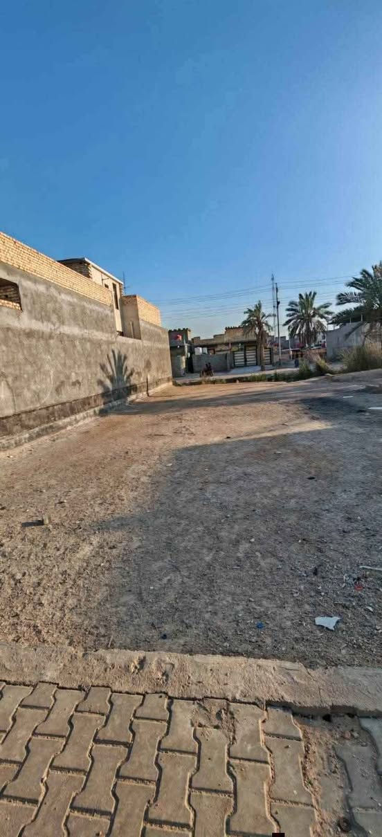 🔴 قطعة أرض للبيع

📍الموقع: أبو الخصيب – أبو الجوزي (طريق الثاني من  عويسيان) منطقه جداا هدوءا 

▫️المساحة: ٢٩٠ متر▫️الواجهة: 12 متر▫️النزال: ٢٥ متر▫️الطابو: صرف زراعي عراقي▫️الشوارع: مقرنص مع مجاري

💰السعر: 115مليون دينار وبيه مجال للشراي 

للاستفسار والمشاهدة يرجى التواصل.

*********** *********** مكتب النور الذهبي للعقار المكتب مجاز قانونيا عنوان المكتب ابو الجوزي مجاور معمل الجابري للسخانات البصرة, العراق

