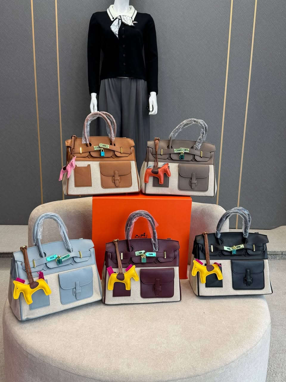 حقائب كوالتي عالي الجوده
ماركات عالميه 
رابط الجمله 
https://t.me/kozal111
لحجز واتساب ***********
