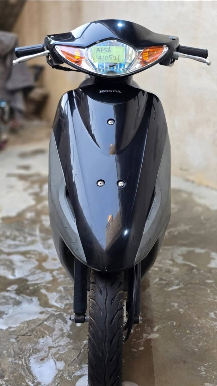 السلام عليكم
معروض للبيع دراجة هوندا ديو

وين اللي يدور شي نظيف ومناسب

موديل حديث - مخزنة

ماشية فقط 5000 كم طلعت بيها 3 مرات فقط

بحالة ممتازة جدًا ونظيفة

السرعة : 60

دراجة عملية ومناسبة للاستعمال اليومي

السعر : 500

الموقع البصرة - الزبير

ملاحظه : الدراجه عارضها لأني تاركها وماجاي استعملها

للتواصل على الخاص او واتساب ***********
***********
