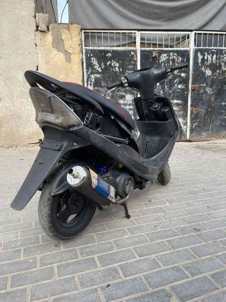 ماكس عدله مكينه بلاديه مفتوحه فقط ولفات بوشه بلاديه شغل مضبوط نهضه اومشي تخبل كفرات كامله وياها كهربائيات كله شغال نعومه فول بلمشي حواضن بلاديه ملح السعر 500 العنوان البصره رقمي ***********
