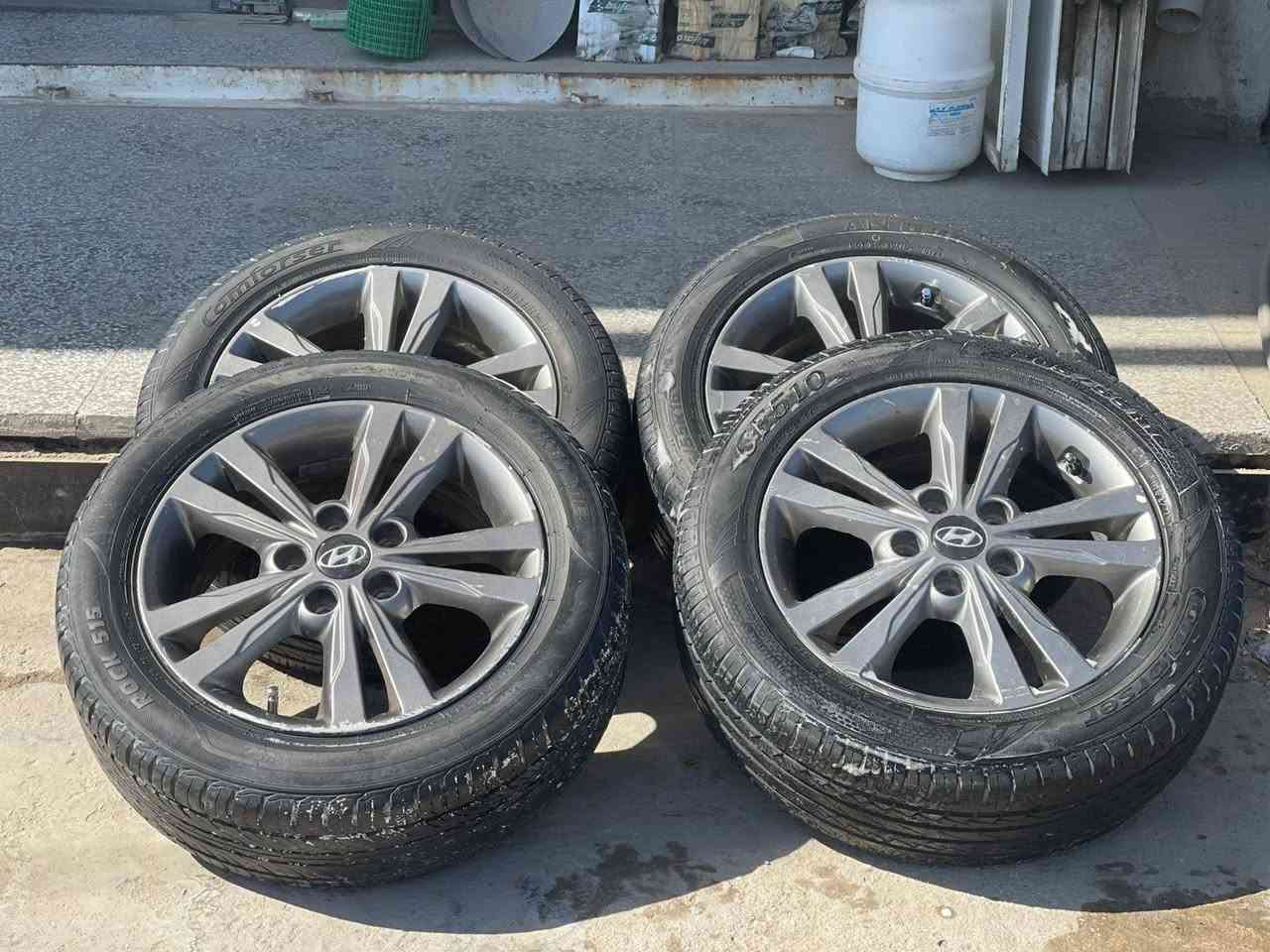 السلام عليكم ويل كب ألنترا حجم 16 نضيف مع اطارات نص عمر السعر 300 مكاني حله حي الجزائر ***********‬‏
