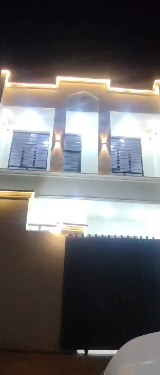 بسم الله وعلى بركة الله مشتمل ١٢٥ متر طابقين 4غرف استقبال صاله مطبخ كراج سامراء دوانم المعمل للاستفسار مراجعة مكتب الياقوت للعقار ***********
