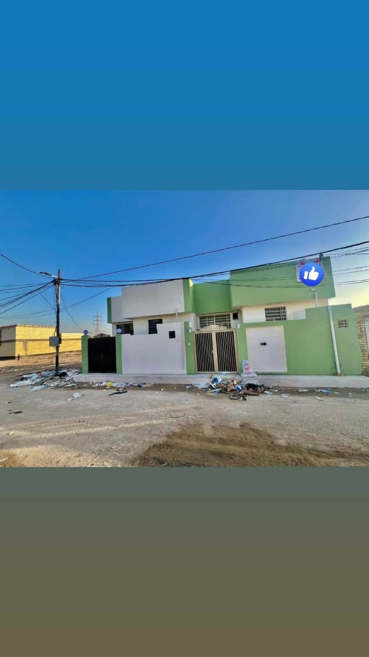 #يا_الله_يعلن_مكتب_الامين_للعقار 🏢 بيت  للبيع بلاش 36 غرف عدد2🏘
مساحه 100 متر🚩 طابو زراعي سند 25 🚩  قرار محكمة 

سعر مناسب. /// بناء درجة اولى /// 

الستفسار او مراجعه المكتب📞📞☎️ ***********

#احجز_بيت_حلامك_الرائع🥰🥰#في_مكتب الامين

عنوان 🏘البيت نجف الشرف  على شارع المطار

مقابل   قرية  الغدير عمود 314

تفاصيل غرفه وصاله ومطبخ  وصحيات داخل وخارج

جميع الخدمات ماء كهرباء  تبليط🛣 و مدارس ناره ليليه

بناء طابوق اساس وسقف صب كونكريت 

عنوان #المكتب_الامين شارع_المطار_الحولي_الجديد 

عمود314بشارع الصب

#مكتب_الامين_للعقار   الستفسار ☎️☎️ ***********

 ملاحضه البيت غير مسكون

يوجد لدينا كافت العروض وبسعار مناسبه  معا  الخدمات🏗يوجد لدينا جميع المساحات
