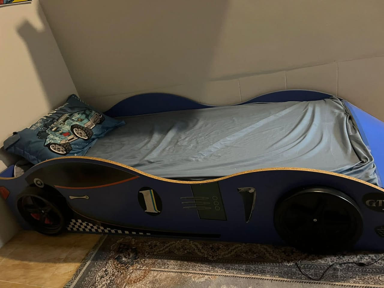 للبيع 
***********
