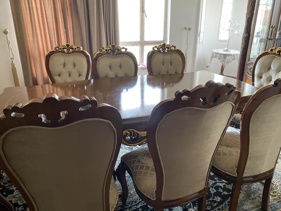 ميز اكل 8 مقاعد ***********
