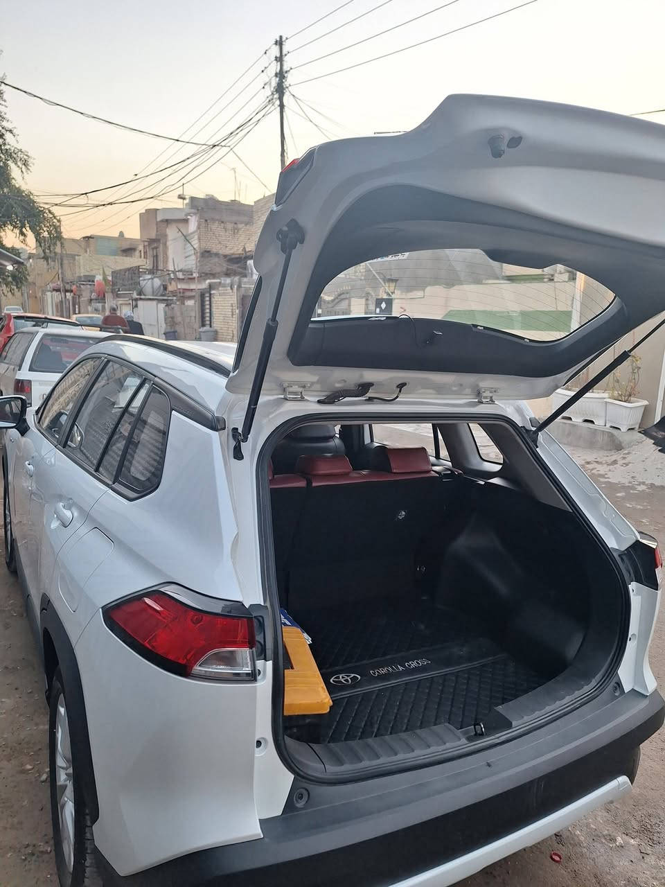 سيارة كورلا كروس 2024
محرك 2000
رقم بغداد بأسمي
ماشية 
رادار
تحكم ستيرن
تحديد مسار
بصمة تشغيل
هاند بريك بصمة
اوتو هولد 
فتحه
مود درايف
مانع انزلاق
 داش كام من غير كامراتها
***********
السعر180 ورقة
